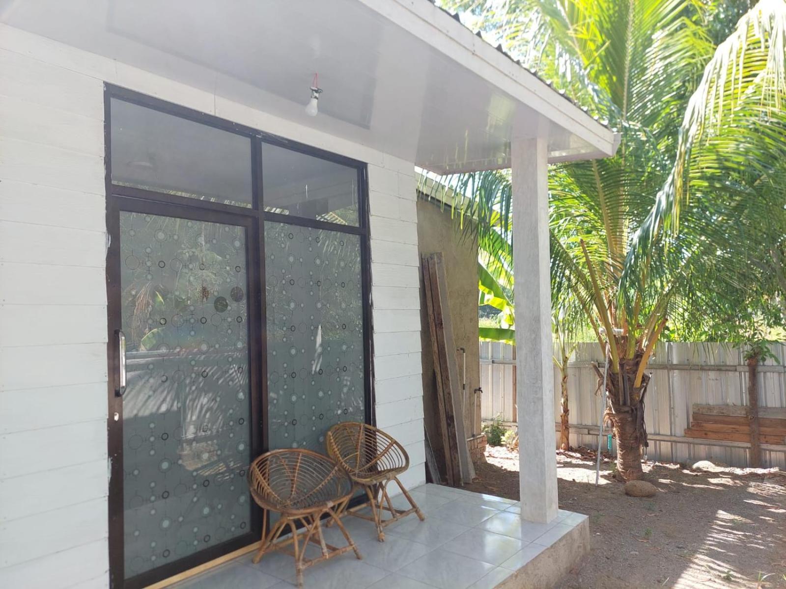 Kondo Villa Labuhan Pandan エクステリア 写真